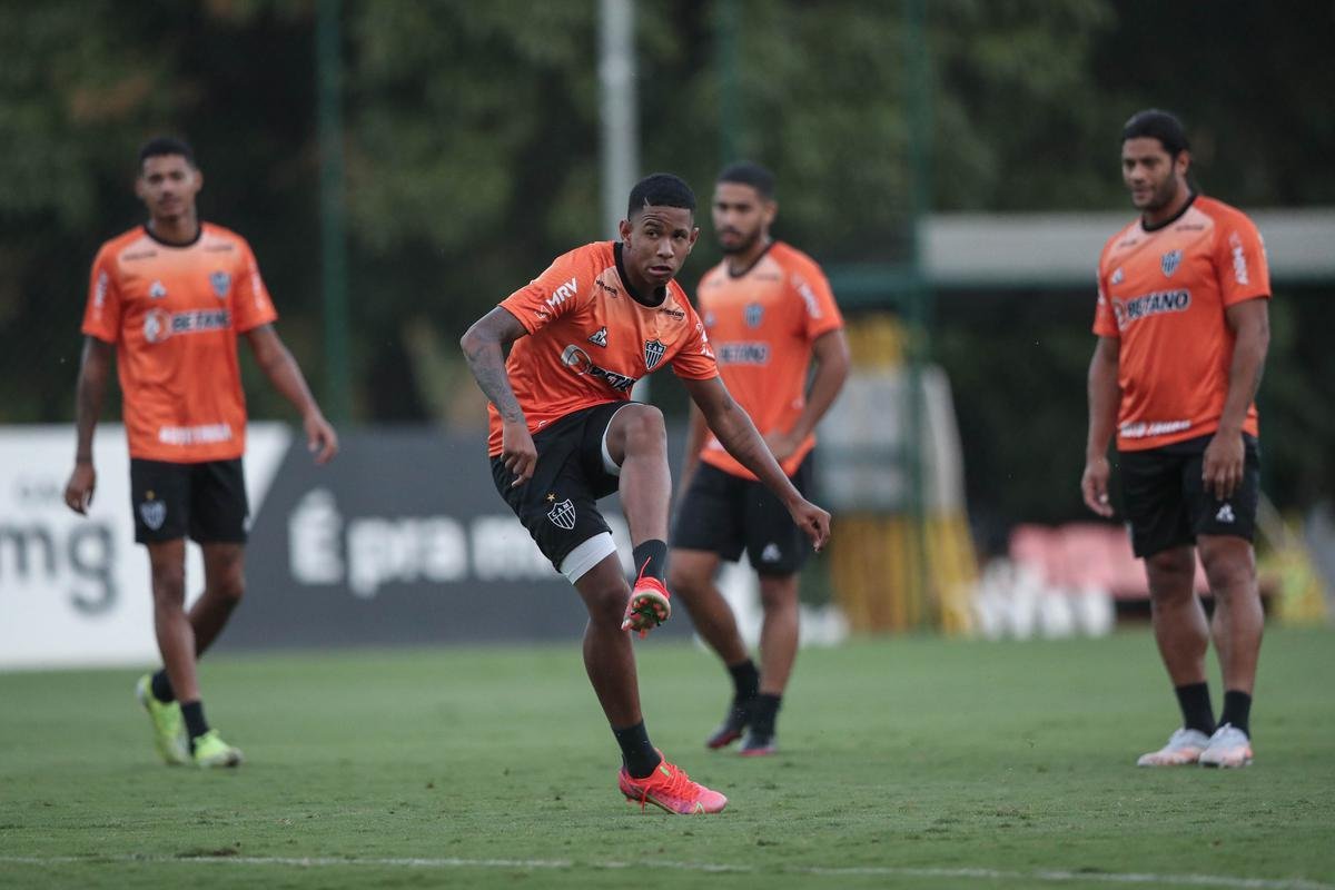 Com novo uniforme de treino, Atlético fechou nesta sexta-feira sua preparação para enfrentar o Athletic, às 19h deste sábado, no Independência, pela 11ª rodada do Campeonato Mineiro