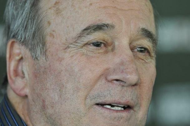 Levir Culpi foi apresentado pela diretoria na Cidade do Galo, enquanto os jogadores treinavam