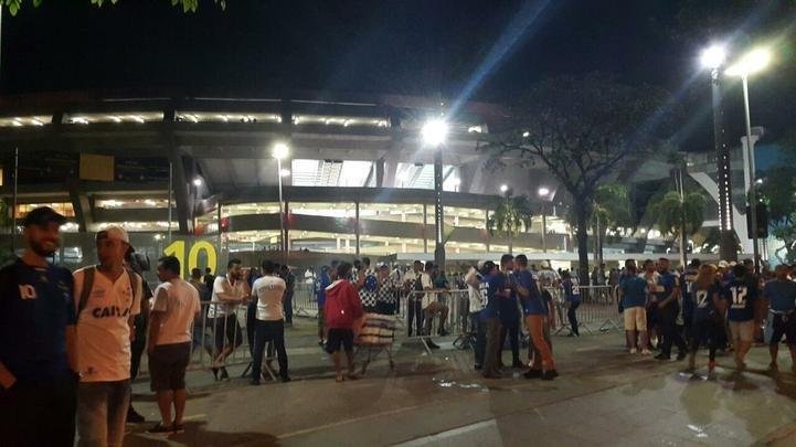Mais de cinco mil cruzeirenses foram ao Maracanã acompanhar o primeiro jogo da decisão