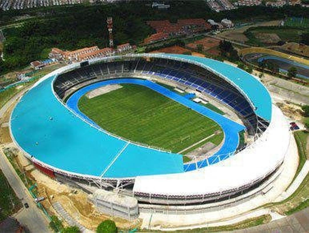 Hernn Ramrez Villegas, casa do Deportivo Pereira-COL, comporta 30.297 torcedores (Grupo F)
