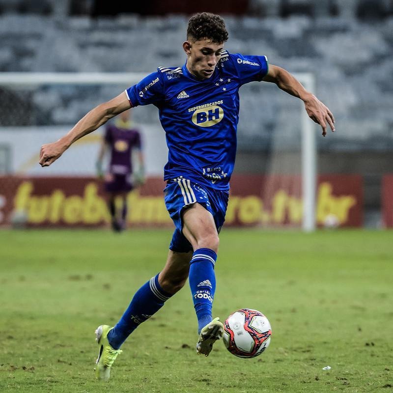 Stnio - O jovem atacante de 18 anos participou de 55 minutos em toda temporada: 33' na goleada sobre o Patrocinense (4 a 0) e 25' na derrota para o Pouso Alegre, ambos jogos do Campeonato Mineiro. No marcou nenhum gol.