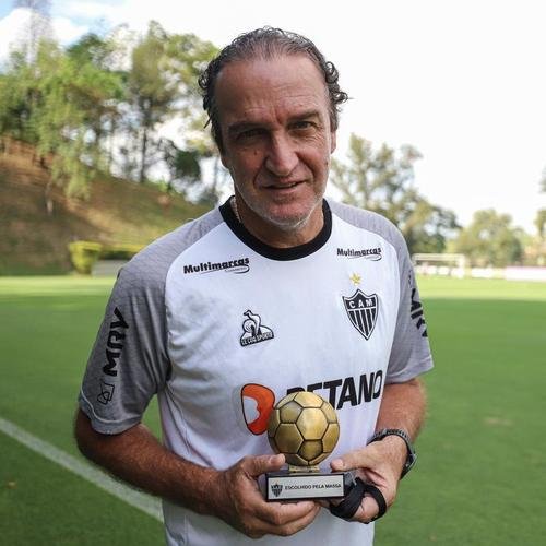 Com Guilherme Arana de volta, Cuca comanda atividade na Cidade do Galo