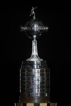 Grmio vence Lans de novo na Argentina e conquista o tri da Copa Libertadores