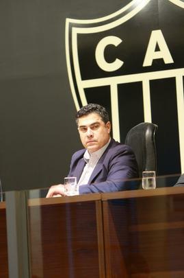 Veja imagens da entrevista coletiva de Srgio Sette Cmara