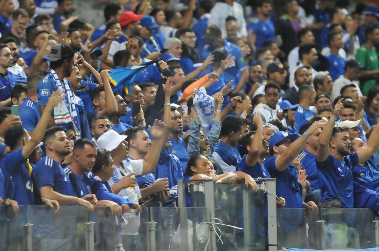 Fotos da torcida do Cruzeiro na partida de volta das oitavas de final da Copa do Brasil, contra o Fluminense, no Mineiro (Juarez Rodrigues/EM/DAPress)