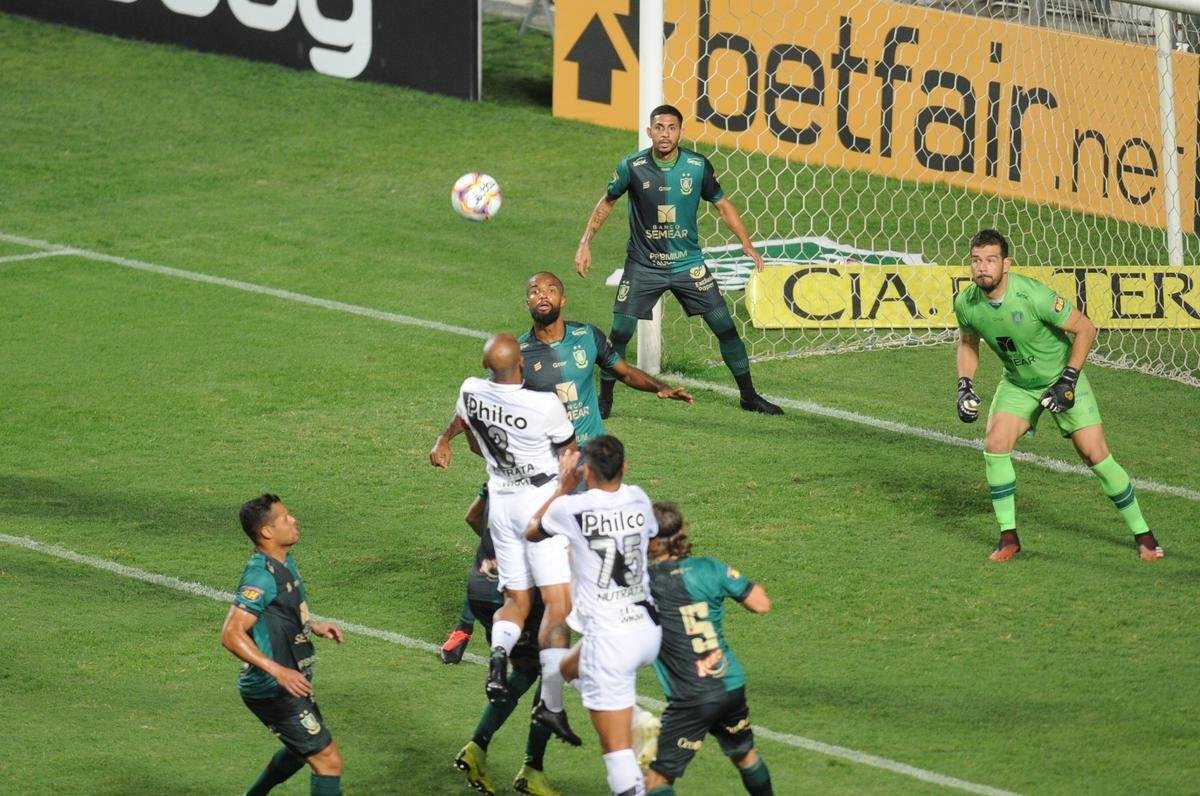 Amrica x Ponte Preta: veja fotos do jogo no Independncia