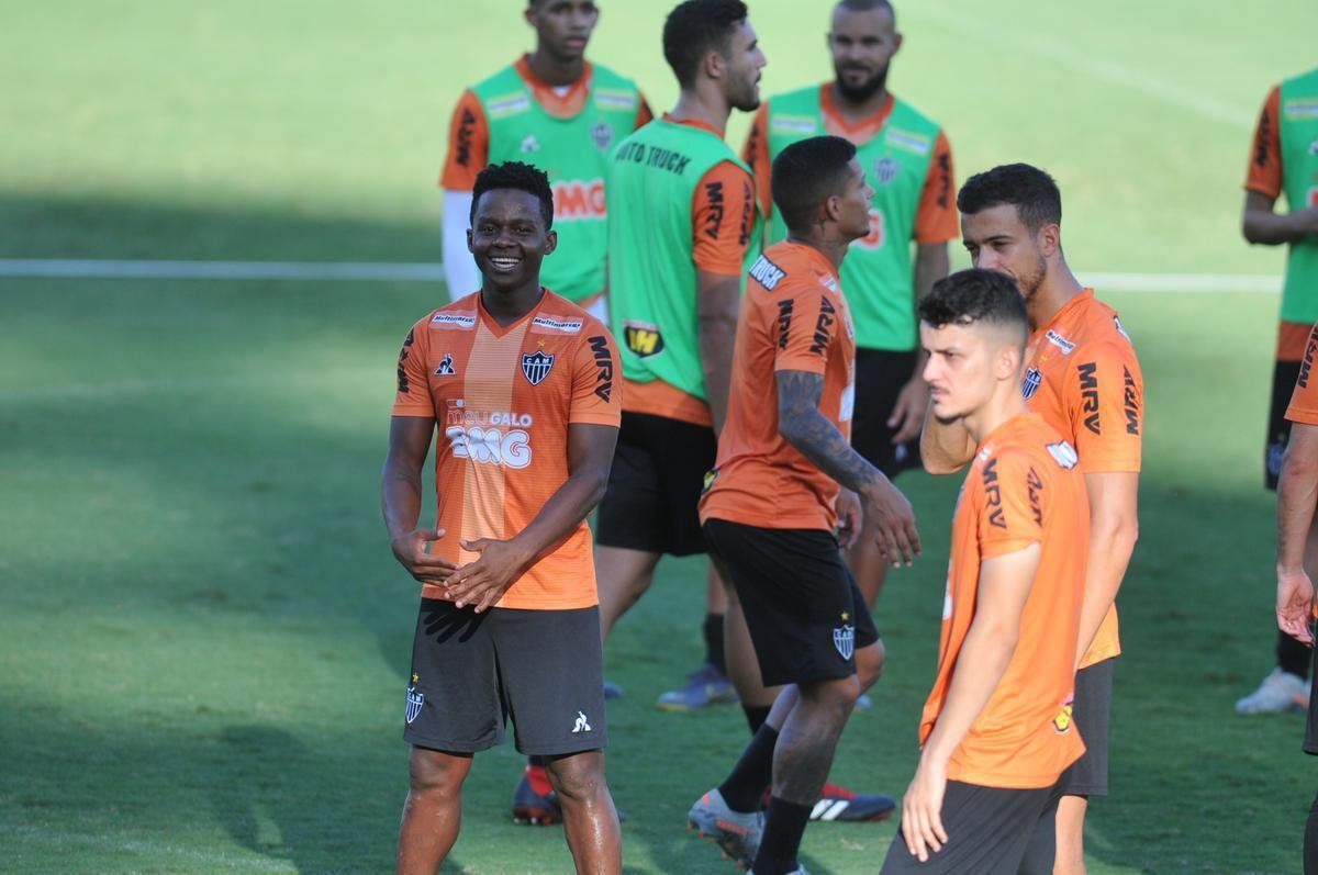Fotos do treino do Atltico nesta quarta-feira na Cidade do Galo. Time dirigido por James Freitas se prepara para o clssico de sbado, s 19h, no Mineiro, pelo Mineiro