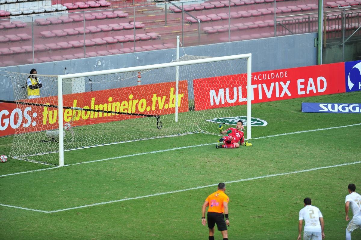 Fotos do jogo entre Amrica e Cruzeiro, pela semifinal do Mineiro