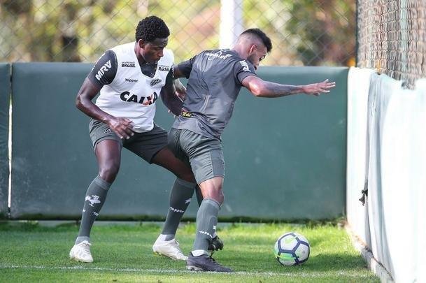 Aps empate no clssico, Atltico volta aos treinos na Cidade do Galo
