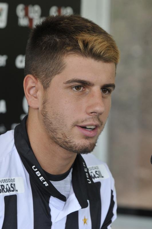 Veja fotos da apresentao de Toms Andrade no Atltico