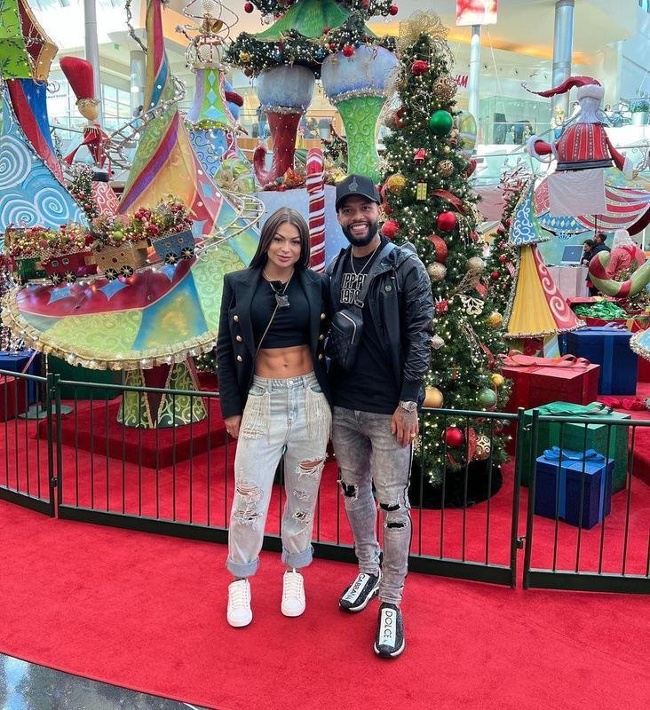 Volante Otvio com a esposa em Orlando