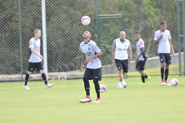 Marco Tlio (2018) - Pouco tempo aps chegar ao time principal do Atltico, o jovem Marco Tlio foi vendido ao Sporting, de Portugal. Os portugueses pagaram 70% do jogador de 20 anos por 900 mil euros (aproximadamente R$ 3,8 milhes na cotao da poca). Ele no se firmou no clube e foi emprestado duas vezes: Roeselare, da Blgica, e CSA.