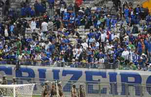 Fotos da torcida do Cruzeiro no Mineirão durante a partida contra o Sport, nesta terça-feira (28/6), pela 15ª rodada da Série B do Campeonato Brasileiro