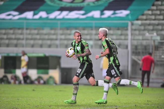 Fotos da partida entre Amrica e So Paulo, nesta quinta-feira (18), no Independncia, em Belo Horizonte, pelas quartas de final da Copa do Brasil.