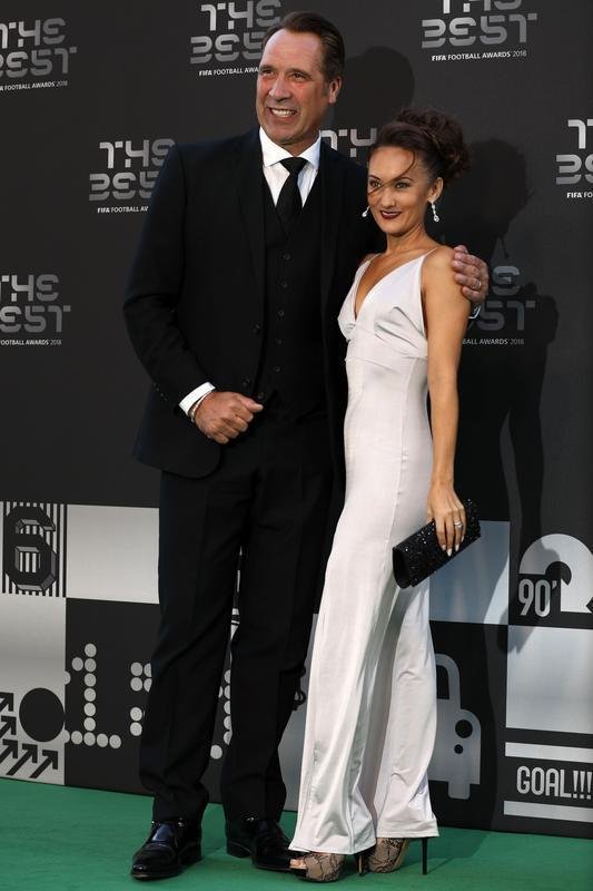 Ex-goleiro do Arsenal, David Seaman, e sua esposa Frankie Poultney 