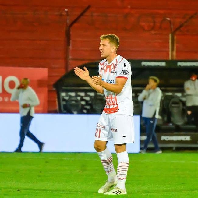 Esteban Roln - Outro jogador do Huracn-ARG. O meio-campista pode reforar a equipe xeneize na prxima temporada. Ele fez um gol em 19 jogos pelo clube argentino.