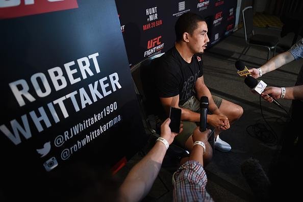 Um dos dolos do MMA na Oceania, Robert Whittaker no est escalado para o evento