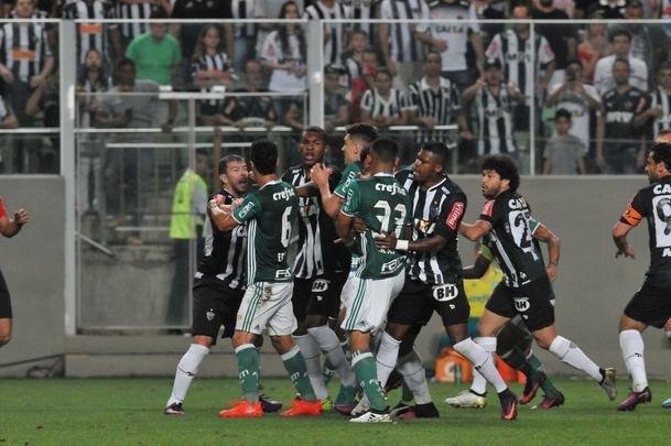 Imagens da partida entre Atltico e Palmeiras, no Independncia, pela 35 rodada do Brasileiro