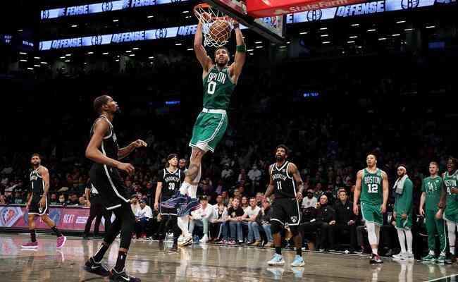 Boston Celtics, de Tatum, está a uma vitória de eliminar o Brooklyn Nets, de Durant e Irving