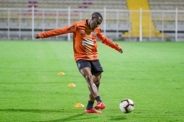 Atlético treinou na noite desta segunda-feira, véspera de jogo contra La Equidad-COL