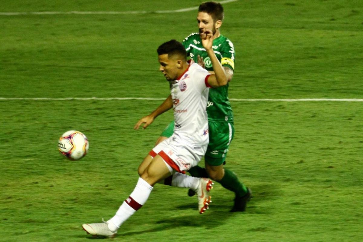 Nutico abriu o placar na segunda etapa com Kieza e quando a partida se encaminhava para mais uma vitria Timbu em seus domnios, a Chapecoense empatou aos 48 minutos do segundo tempo