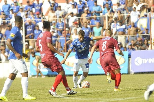 Cruzeiro abriu 2 a 1 no primeiro tempo, com gols de Raniel e Robinho; Alemo descontou para o Guarani