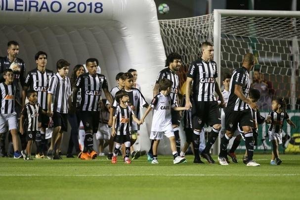 Atlético saiu atrás, conseguiu virada com Róger Guedes e Ricardo Oliveira, mas cedeu empate no Morumbi