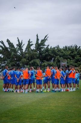 Treino do Cruzeiro nesta segunda-feira, na Toca da Raposa II. Time de Rogrio Ceni enfrenta o Cear na quarta-feira, s 19h30, no Castelo, em Fortaleza, pela 21 rodada do Campeonato Brasileiro