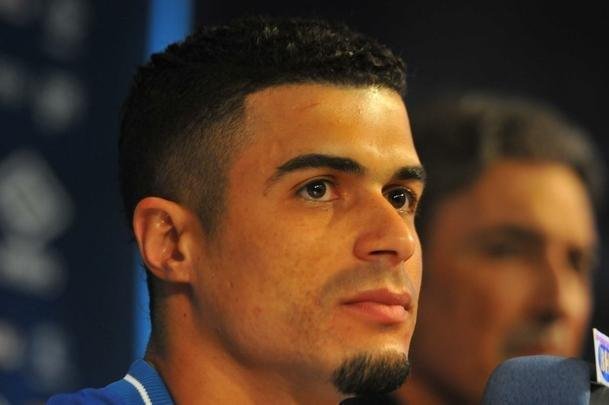 Cruzeiro apresentou o lateral-esquerdo Egdio como novo reforo para a temporada 2018