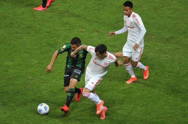 Fotos do jogo entre Amrica e Internacional, no Independncia, em Belo Horizonte, pela stima rodada da Srie A do Campeonato Brasileiro de 2021