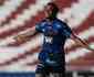 Airton 'salva' Cruzeiro de derrota ao marcar primeiro gol como profissional
