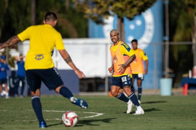 Fotos do treino do Cruzeiro desta segunda-feira (9/8)