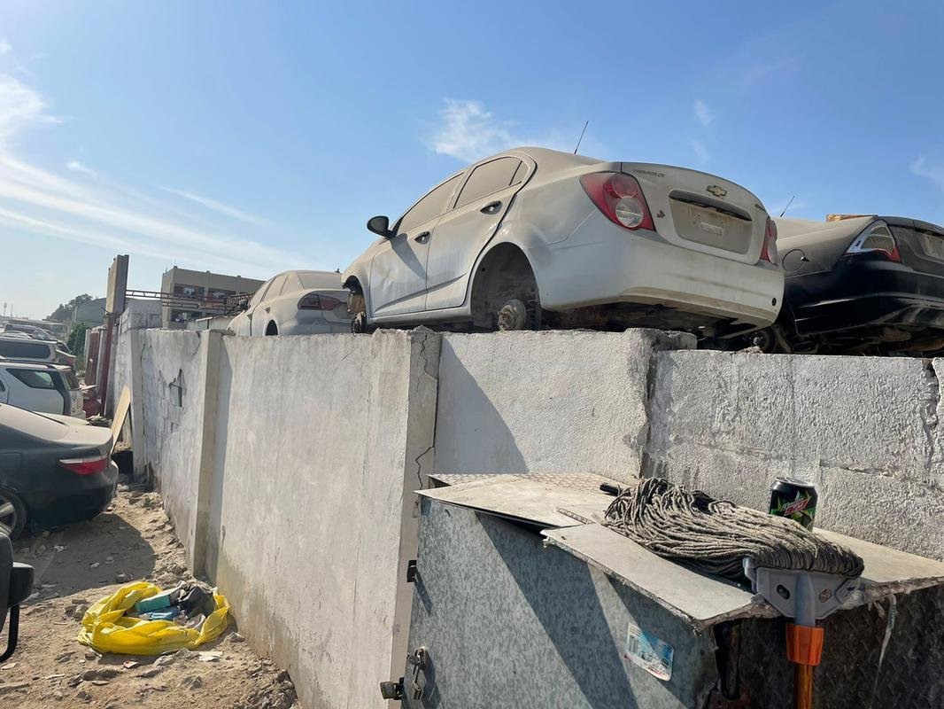 Cenas da rea Industrial, regio pobre de Doha habitada por imigrantes