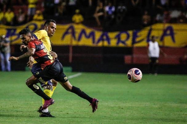 O Sport recebeu o Retrô FC em jogo adiantado da 5ª rodada do Campeonato Pernambucano. A partida marcou a estreia da Ilha do Retiro na temporada 2020