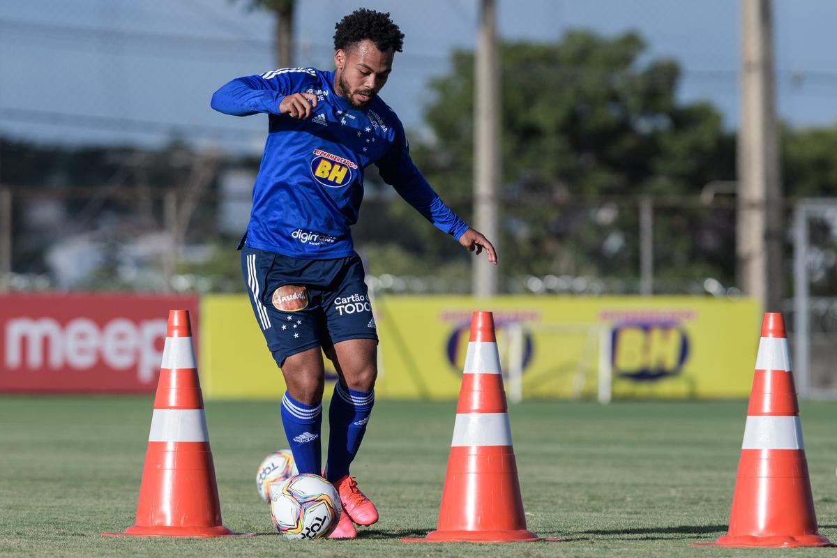Cruzeiro treinou na tarde desta terça-feira (1/12), na Toca da Raposa II, e encerrou sua preparação para enfrentar o América, no Independência, pela 25ª rodada da Série B
