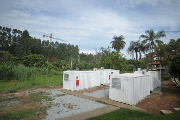 Amrica abriu Casa do Atleta, alojamento que recebe jovens das categorias de base do clube no Centro de Treinamento Lanna Drumond. Local abriga 60 jogadores. Segundo direo, contineres eram utilizados para receber atletas em perodo de testes, mas j esto desativados. Por falta de alvars da prefeitura de Contagem e laudo do Corpo de Bombeiros, Amrica realocou garotos em hotel de Belo Horizonte at regularizao do CT.