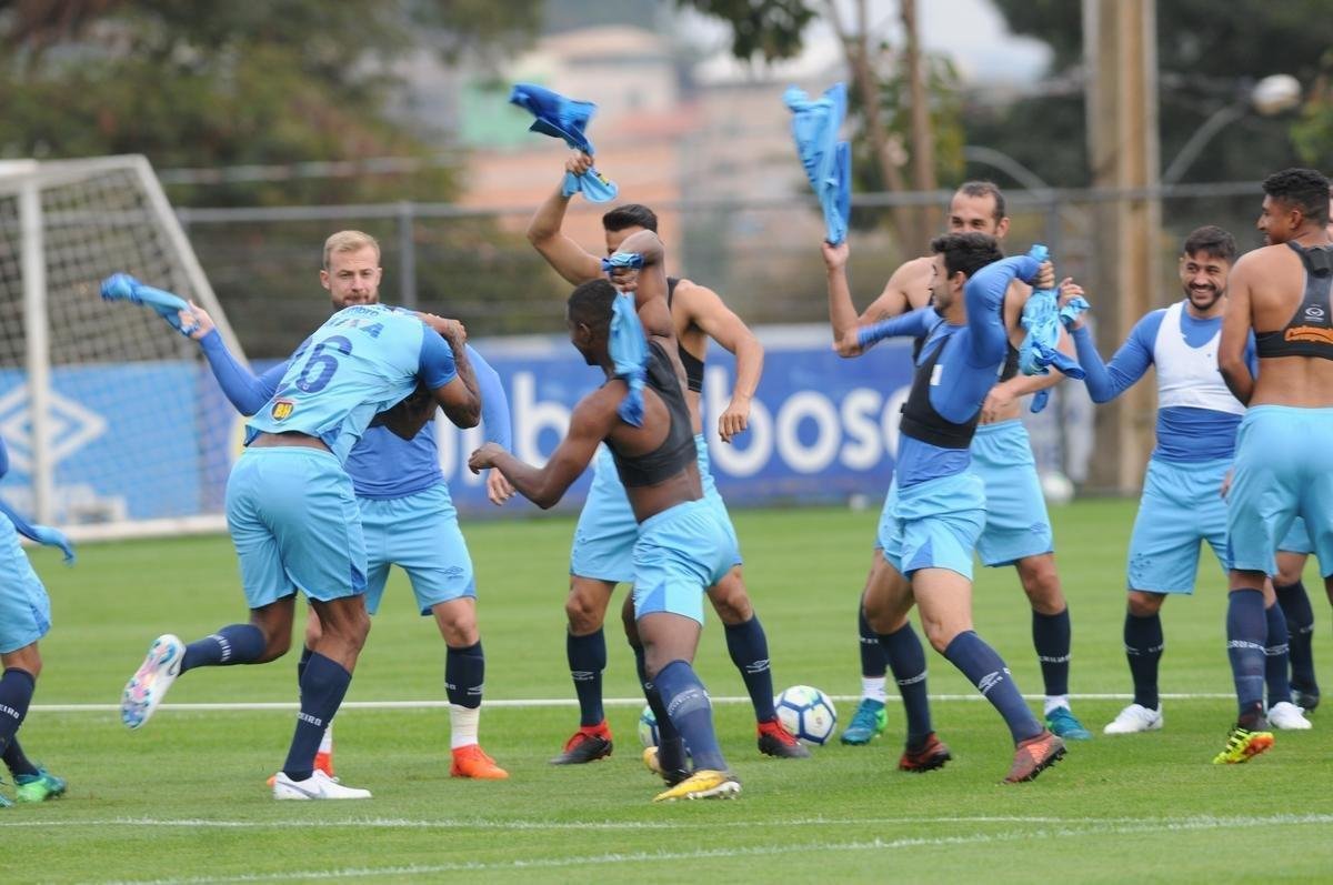 Toca da Raposa II teve sexta-feira descontrada por conta da volta de Ded  Seleo