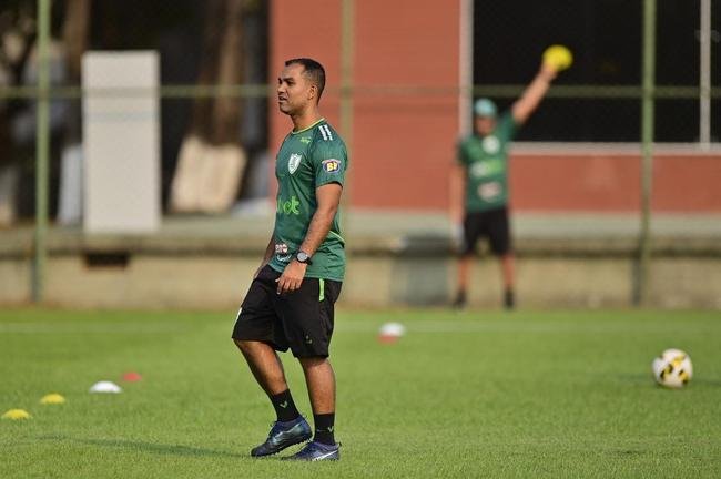 Em preparao para enfrentar o Corinthians no prximo domingo (18/9), o Amrica treinou nesta tera-feira (13/9)