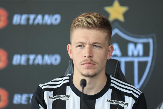 Bruno Fuchs é apresentado pelo Atlético