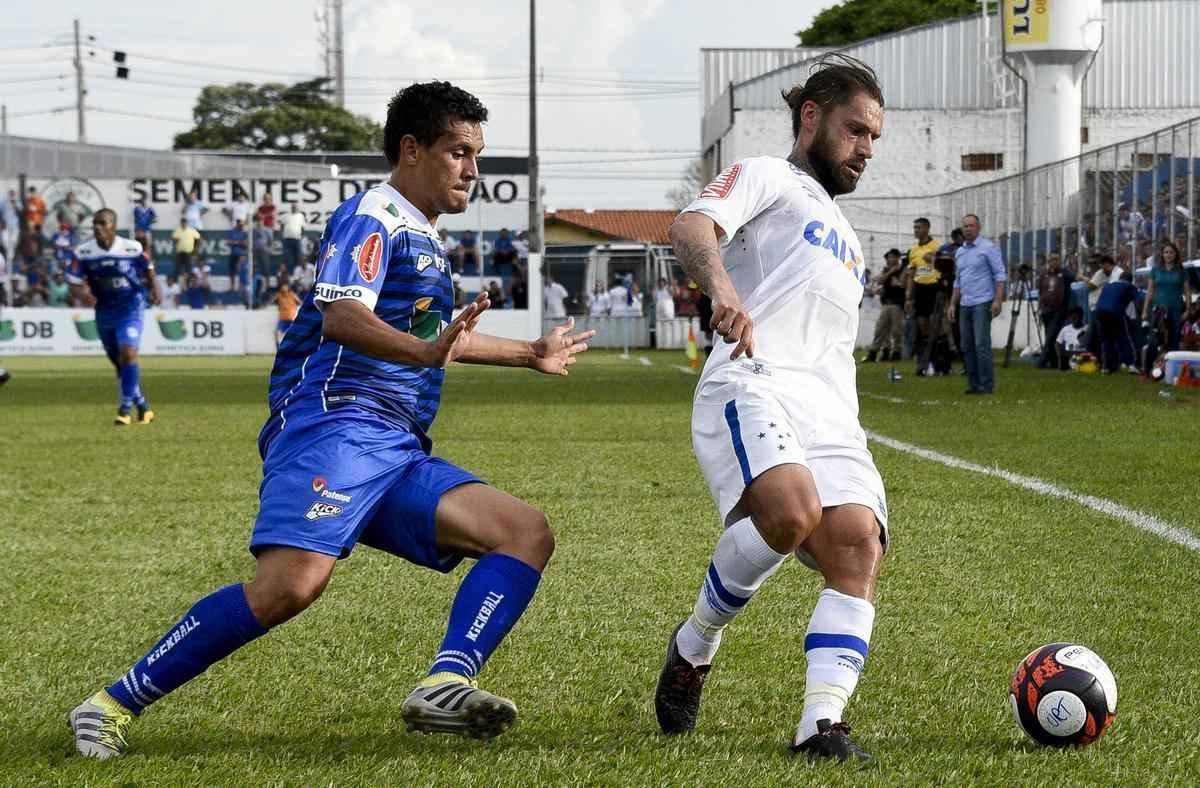 URT e Cruzeiro empataram por 1 a 1 neste sbado
