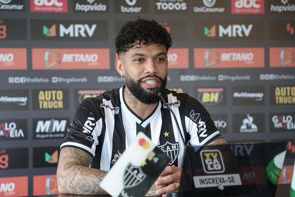 Volante Otvio foi emprestado ao Atltico em fevereiro pelo Bordeaux, da Frana. Ele j assinou em definitivo com o Alvinegro.