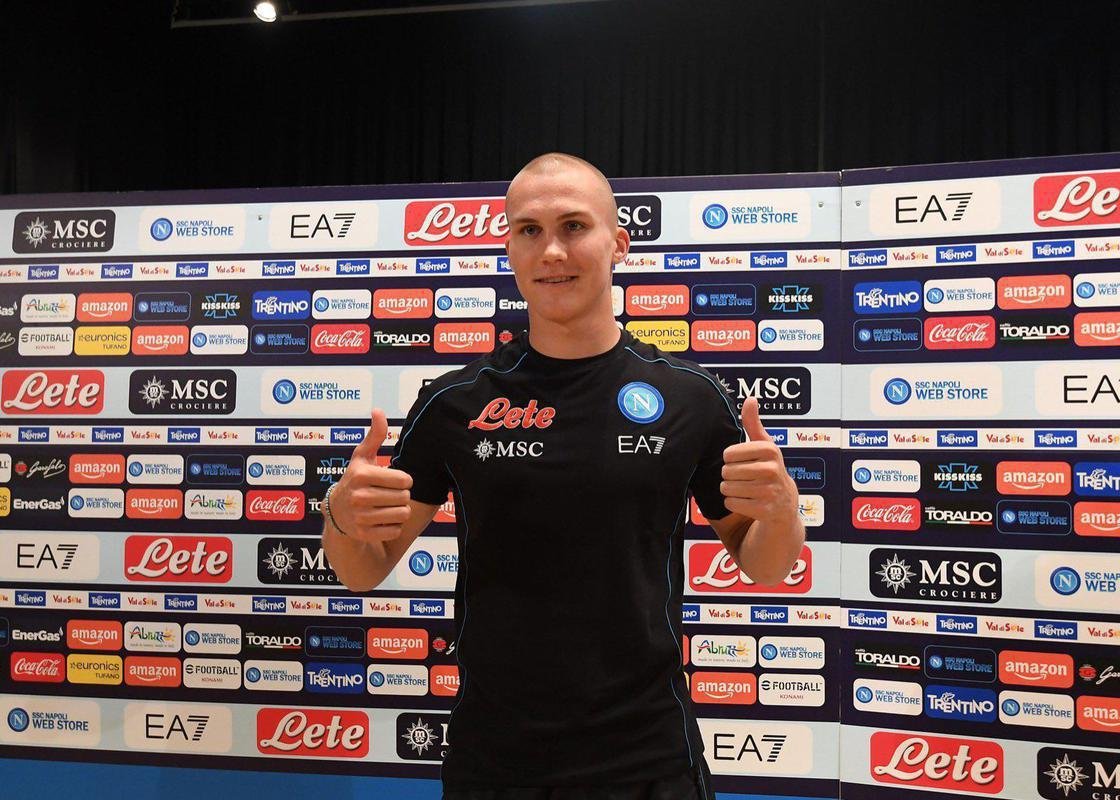 Napoli: zagueiro Leo stigard (ex-Genoa)