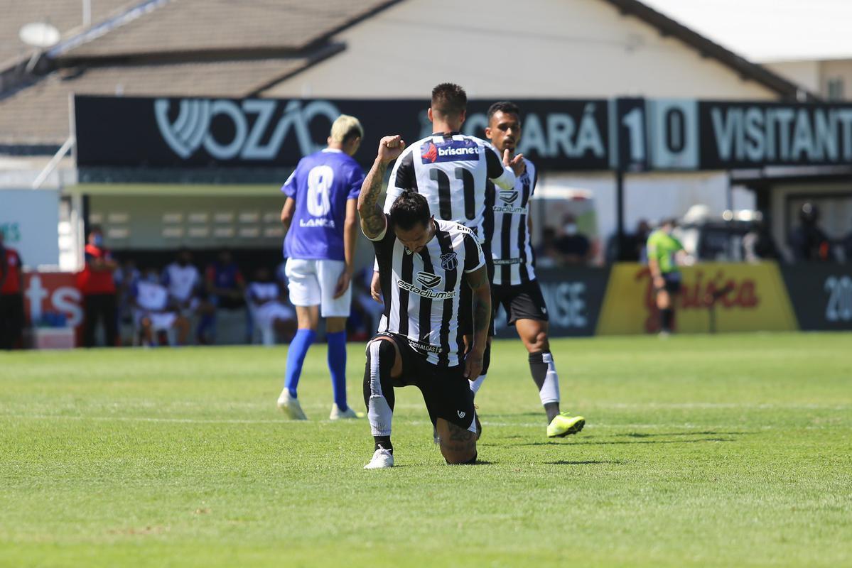 #10 - Cear - R$ 26,88 milhes. Diviso: R$ 15,5 mi no Brasileiro e R$ 11,38 mi na Copa do Brasil