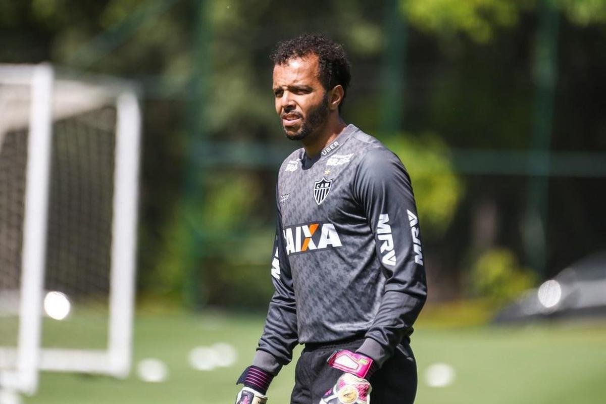 Giovanni - 2011 a 2018: foi contratado pelo Galo em 2011. Teve algumas oportunidades, mas virou reserva de Victor em 2012. Disputou 79 jogos e sofreu 80 gols. Ele foi campe�o mineiro (2012, 2013, 2015 e 2017), da Libertadores (2013), da Recopa (2014) e da Copa do Brasil (2014)
