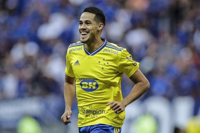 Fotos da partida entre Cruzeiro e Chapecoense, pela 24 rodada da Srie B do Campeonato Brasileiro. O jogo foi realizado neste sbado (13), no estdio Man Garrincha, em Braslia.