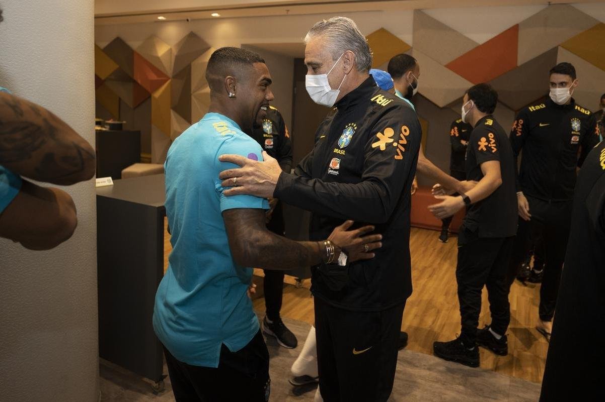 Jogadores se apresentam  Seleo Brasileira