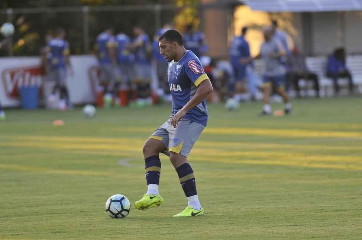 Mano Menezes testou novidades no Cruzeiro para enfrentar o So Paulo na estreia do Brasileiro