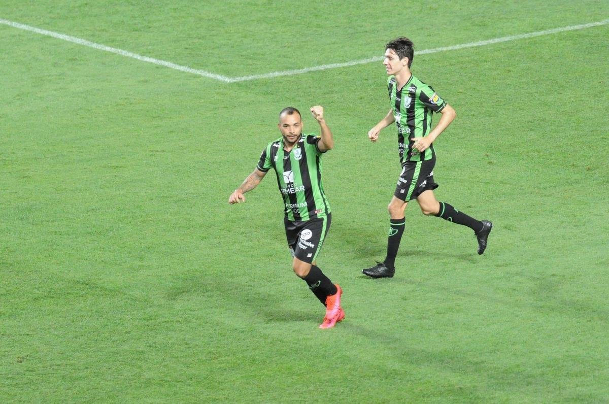 Amrica - 3 gols: Rodolfo (1), Anderson (1) e Geovane
