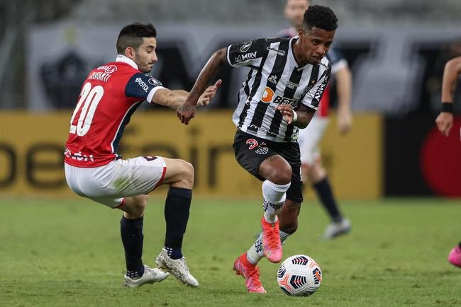 Fotos do jogo entre Atl�tico e Cerro Porte�o-PAR, no Mineir�o, em Belo Horizonte, pelo Grupo H da Copa Libertadores