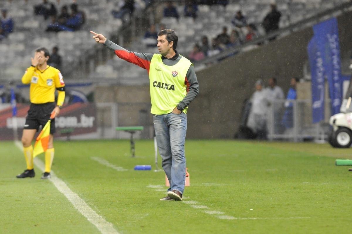 No segundo tempo, Fred marcou duas vezes e ampliou vantagem do Cruzeiro para 3 a 0